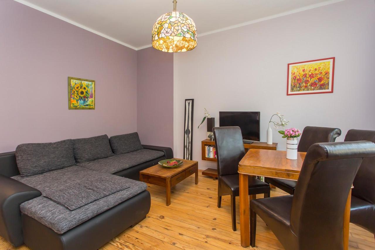 Colorful 2Bdr Apartment In The City Center Sofia Exterior photo